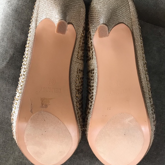 Gold Rhinestone Pumps DELICACY brand - Picture 4 of 4